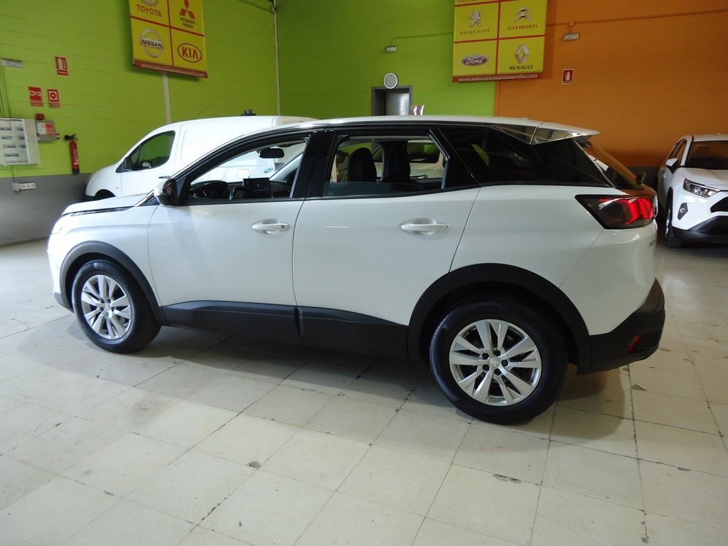 PEUGEOT 3008 (1.5BlueHDi Active Pack S&S 130) en Sevilla