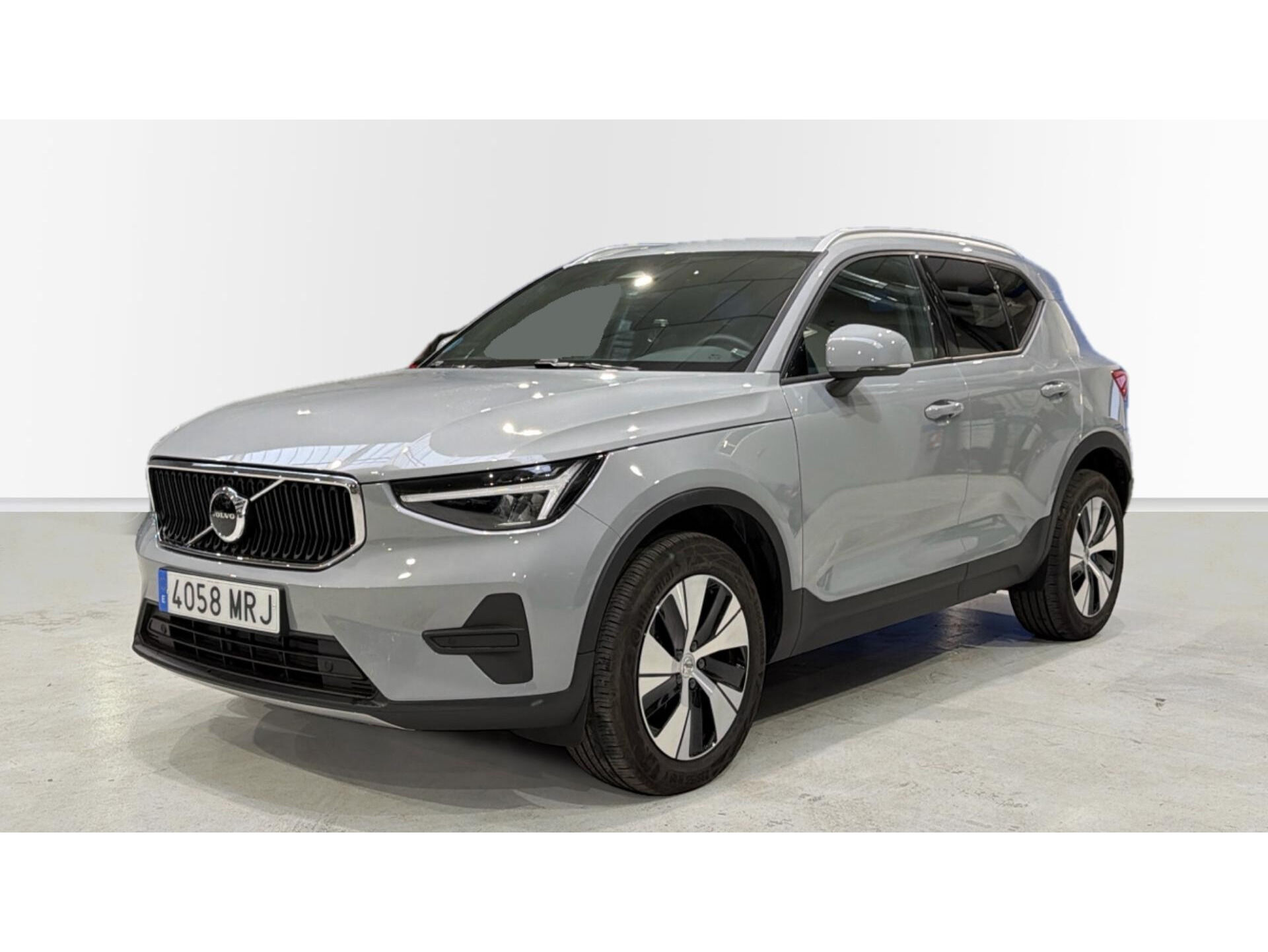 VOLVO XC40 (B3 G Core Auto 120 kW (163 CV)) en Madrid