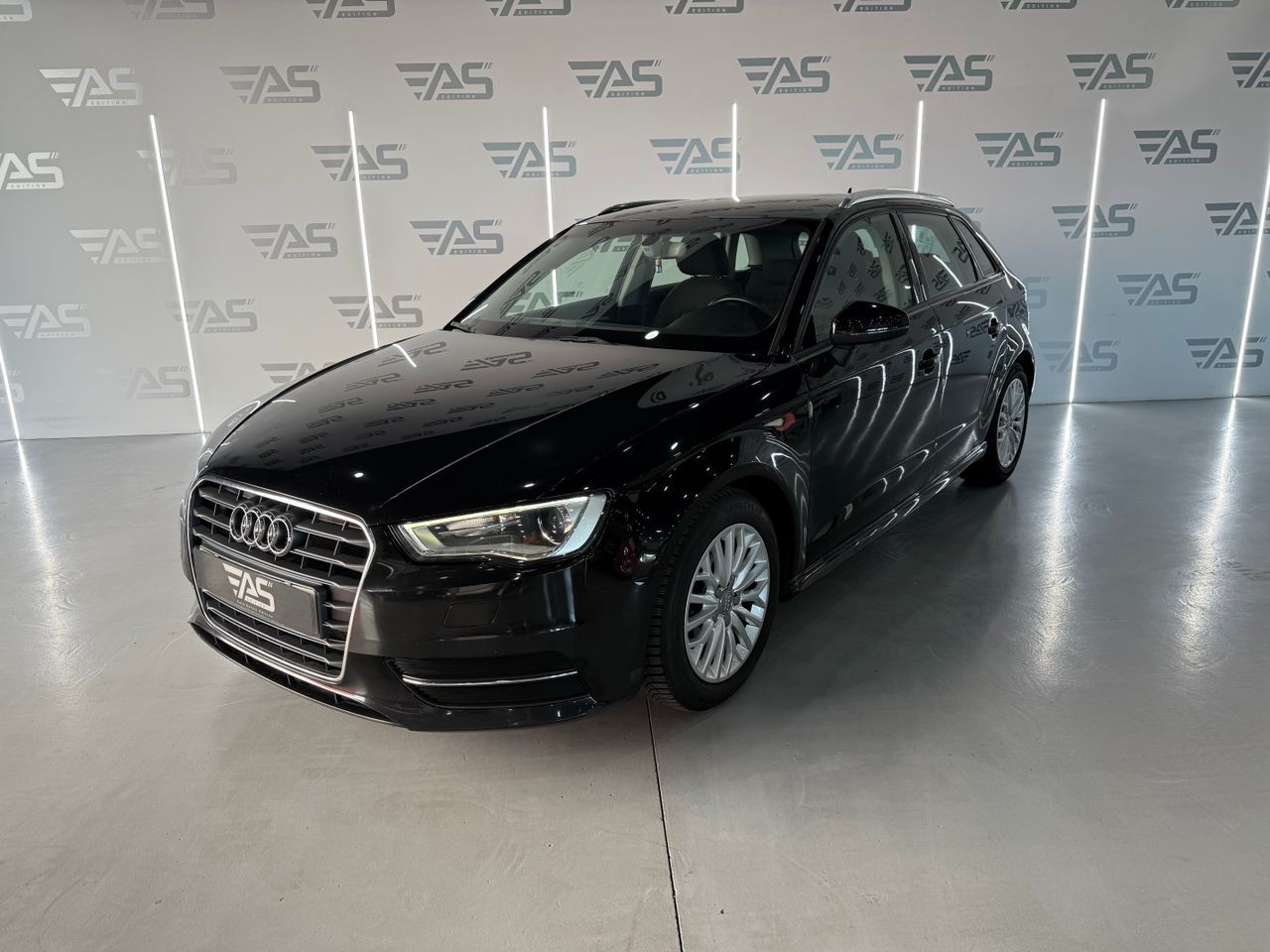 AUDI A3 (1.6 TDI Sportback) en Girona