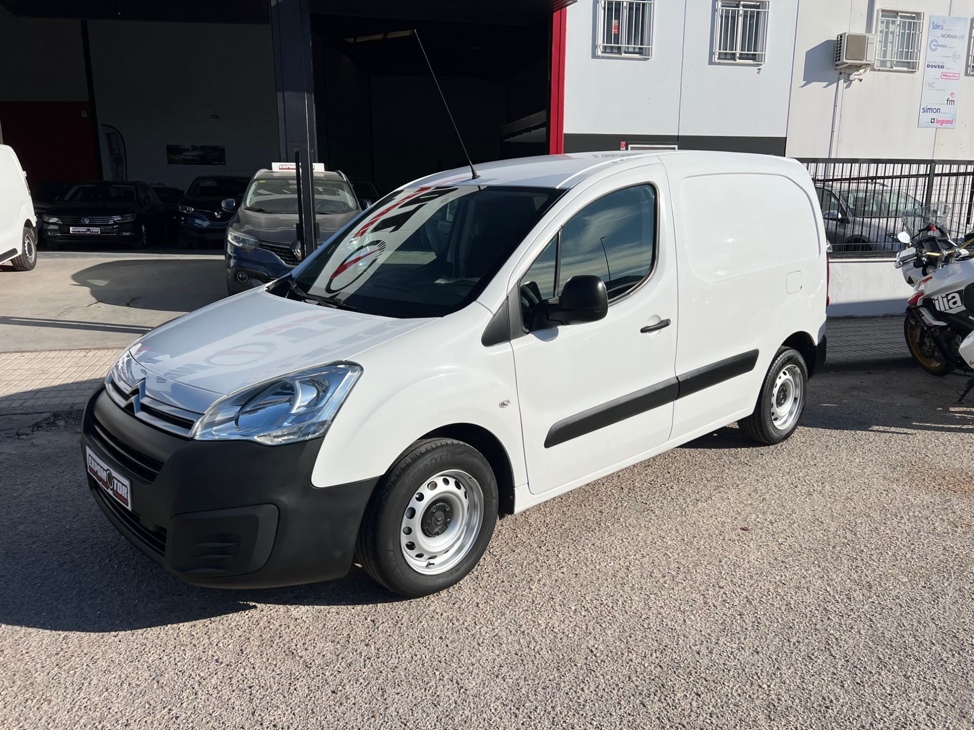 CITROEN Berlingo (Furgón 1.6BlueHDi 75) en Jaén