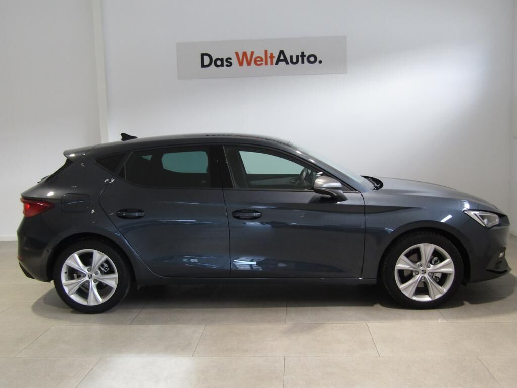 Foto del SEAT León 1.5 TSI S&S FR 25º Aniversario 115