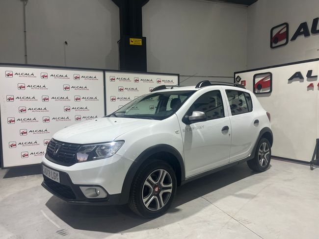 DACIA Sandero (Stepway Essential TCE 66 kW (90 CV)) en Sevilla