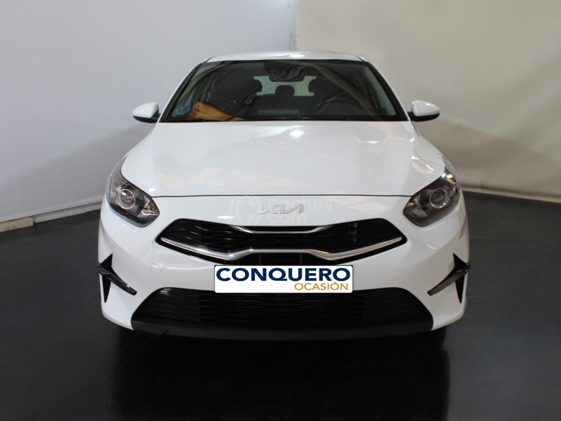 Foto del KIA Ceed 1.6 MHEV iMT Drive 136