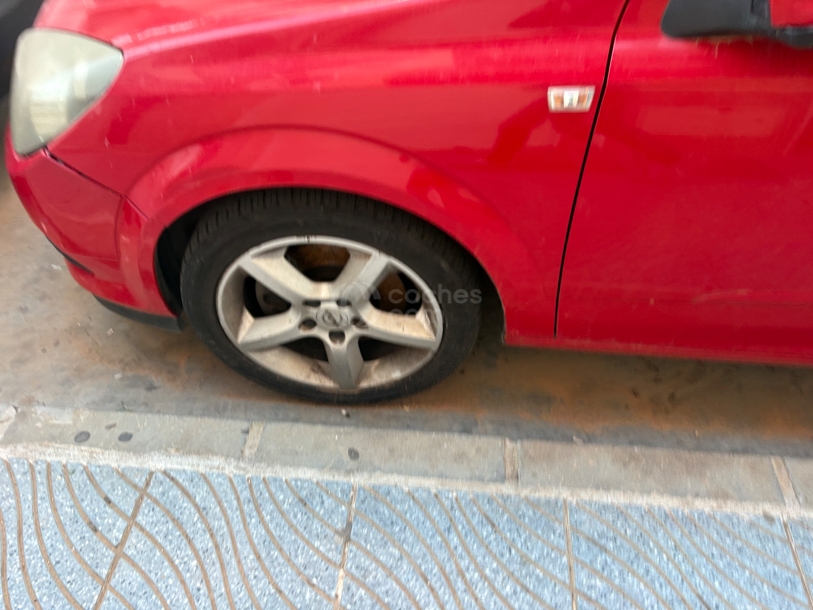 Foto del OPEL Astra GTC 1.9CDTi Sport 150