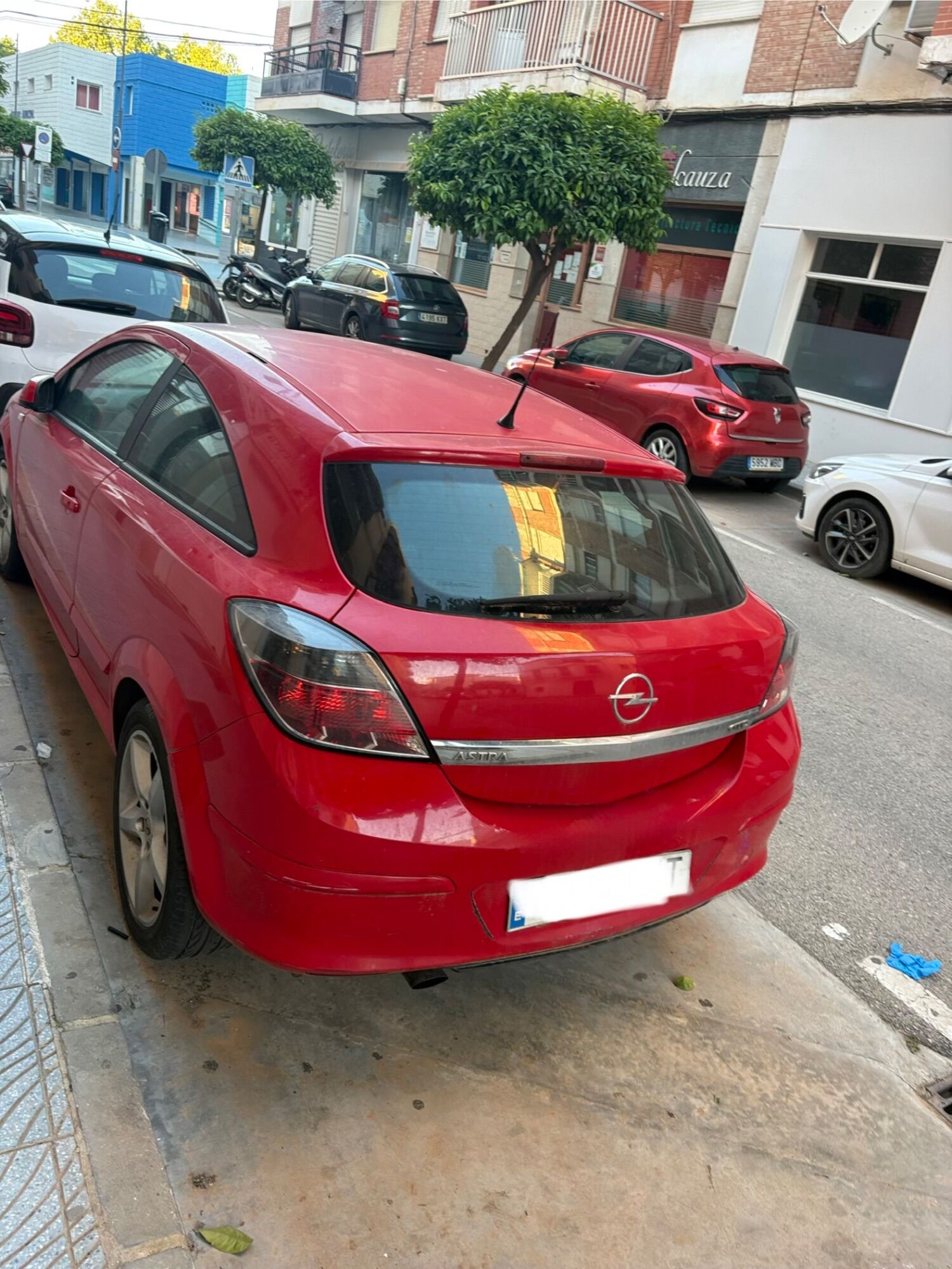 Foto del OPEL Astra GTC 1.9CDTi Sport 150