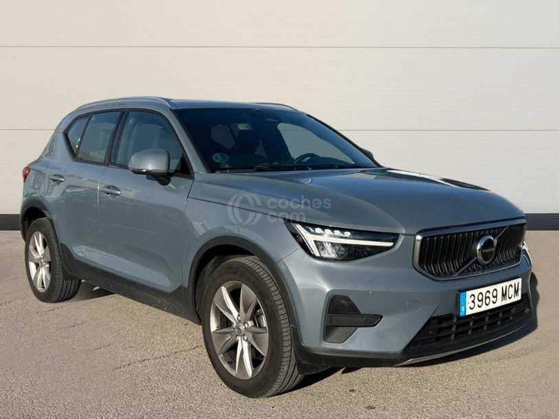 Foto del VOLVO XC40 B3 Momentum Core Aut.