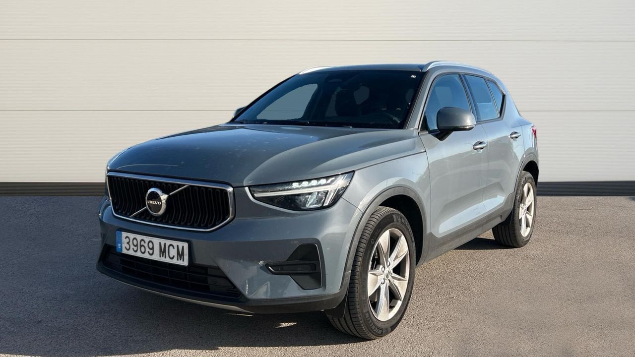 Foto del VOLVO XC40 B3 Momentum Core Aut.