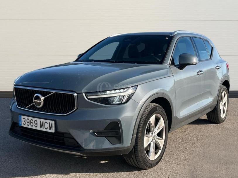 Foto del VOLVO XC40 B3 Momentum Core Aut.