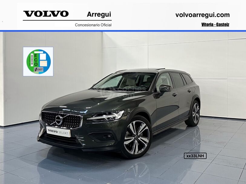 Foto del VOLVO V60 Cross Country B5 Pro AWD Aut. 250