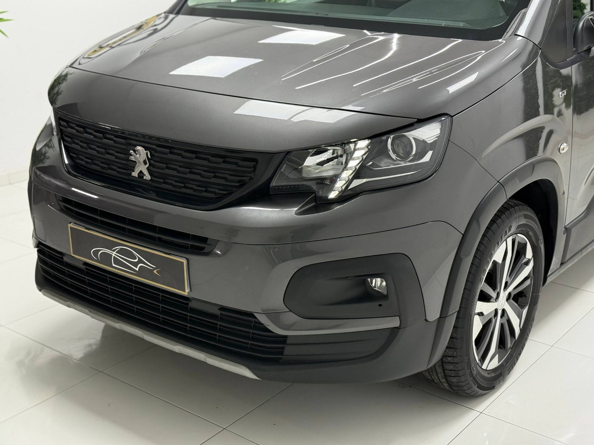 Foto del PEUGEOT Rifter 1.5BlueHDI S&S GT Business Standard 130 EAT8