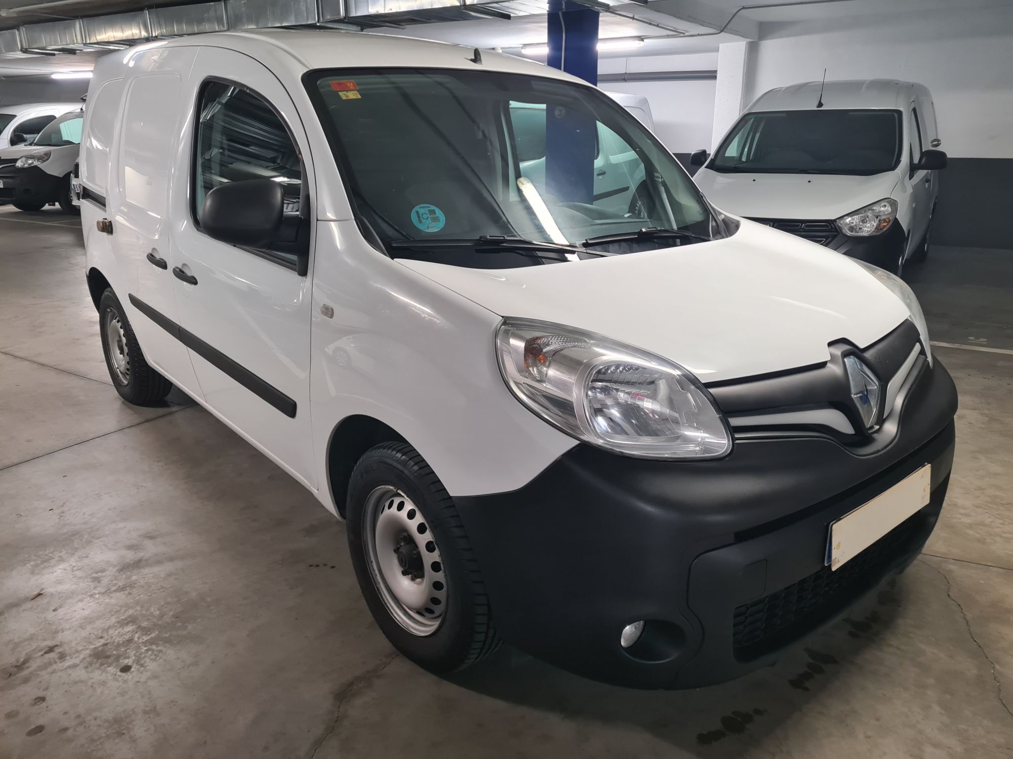 RENAULT Kangoo (Combi 1.5dCi Blue Profesional 59kW) en Madrid