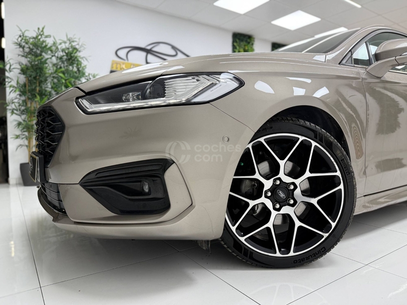 Foto del FORD Mondeo Sedán 2.0 HEV ST-Line