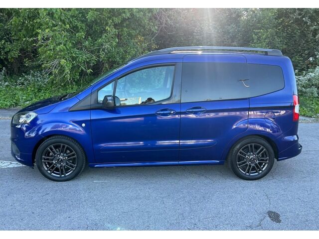 Foto del FORD Tourneo Courier 1.0 Ecoboost Titanium