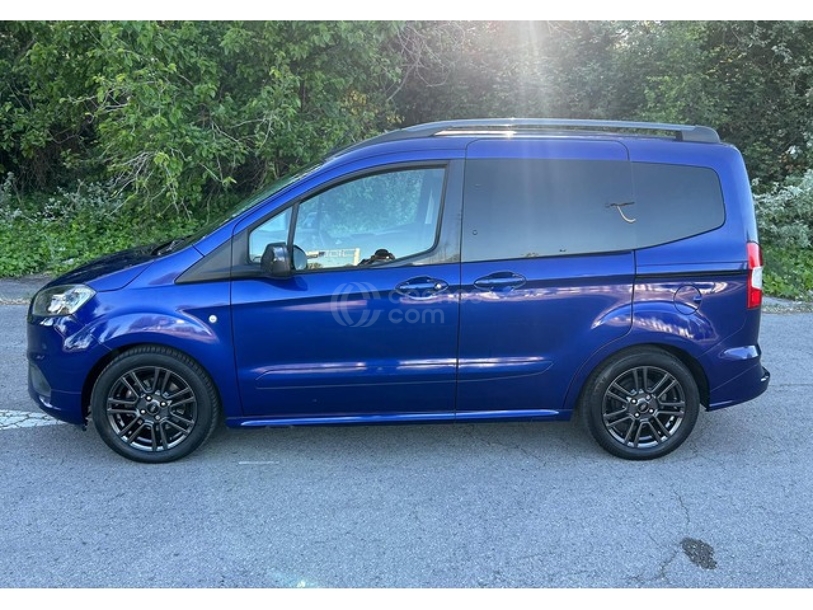 Foto del FORD Tourneo Courier 1.0 Ecoboost Titanium