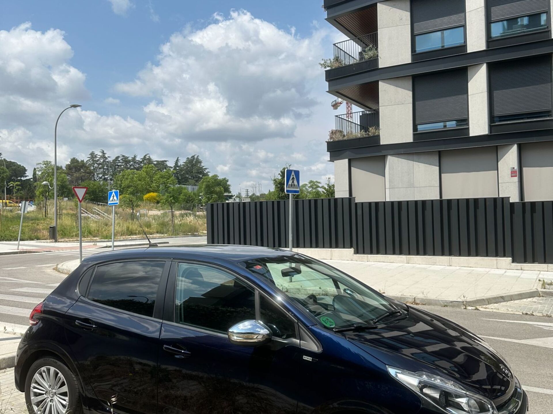 Imagen 2 de PEUGEOT 208