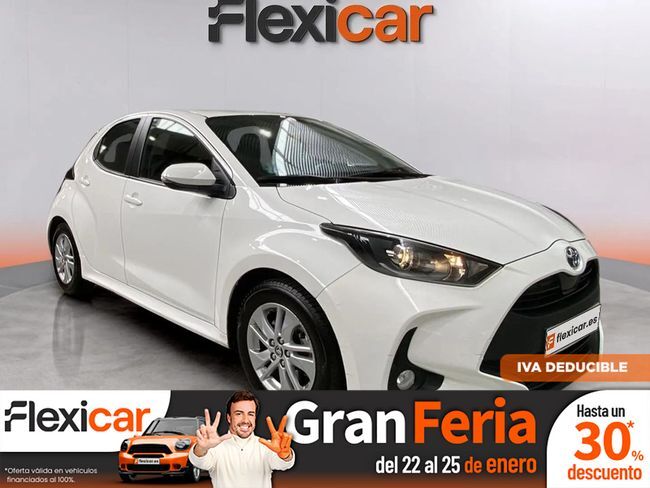 TOYOTA Yaris (1.5 120H Business Plus) en Navarra