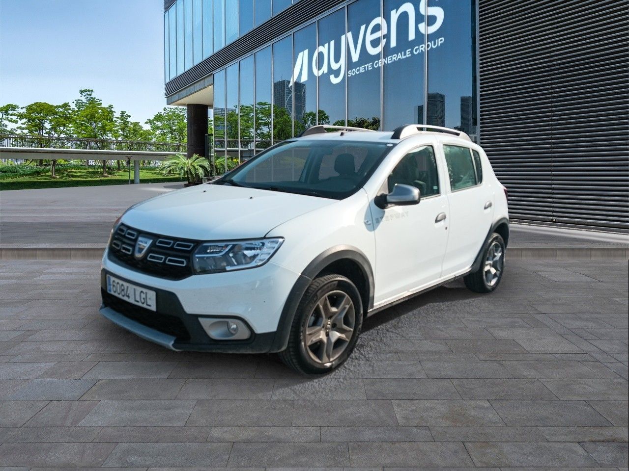 DACIA Sandero (Stepway Essential TCe 66 kW (90 CV)) en Madrid