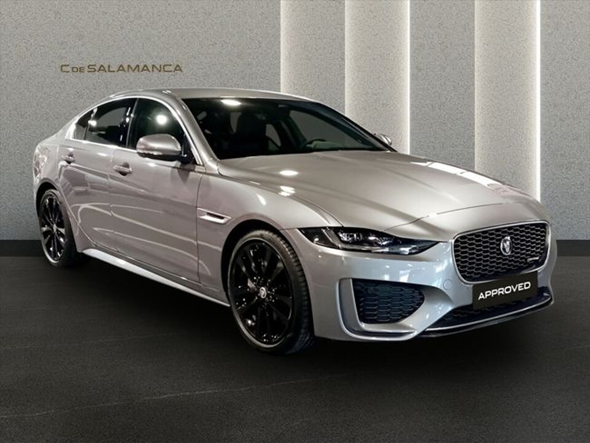 Imagen 3 de JAGUAR XE