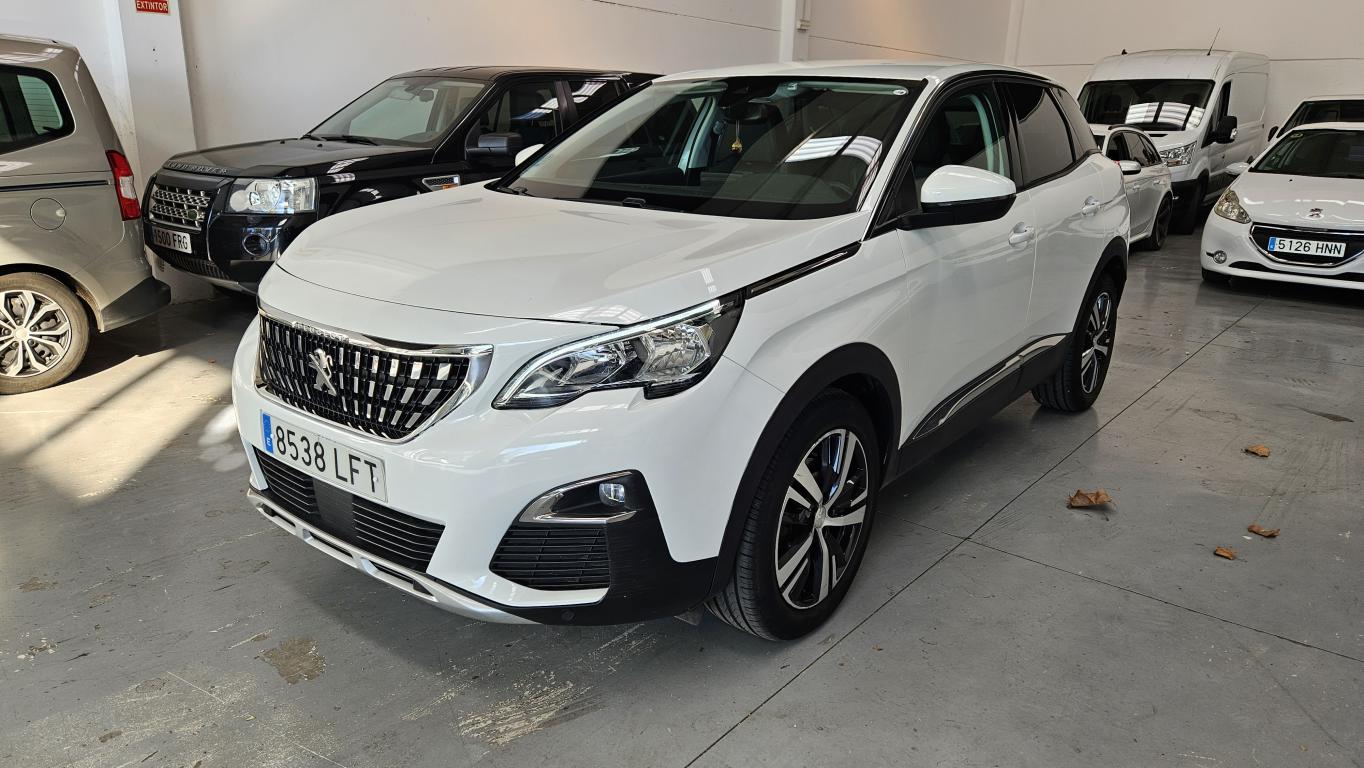 PEUGEOT 3008 (1.5BlueHDi Allure S&S 130) en Tarragona