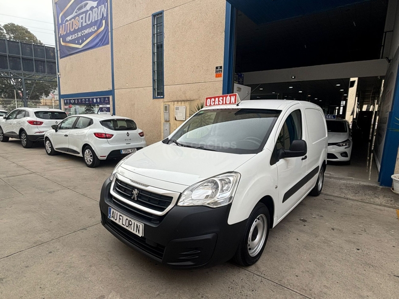 Foto del PEUGEOT Partner 1.6BlueHDI Grip Standard 1000kg 75