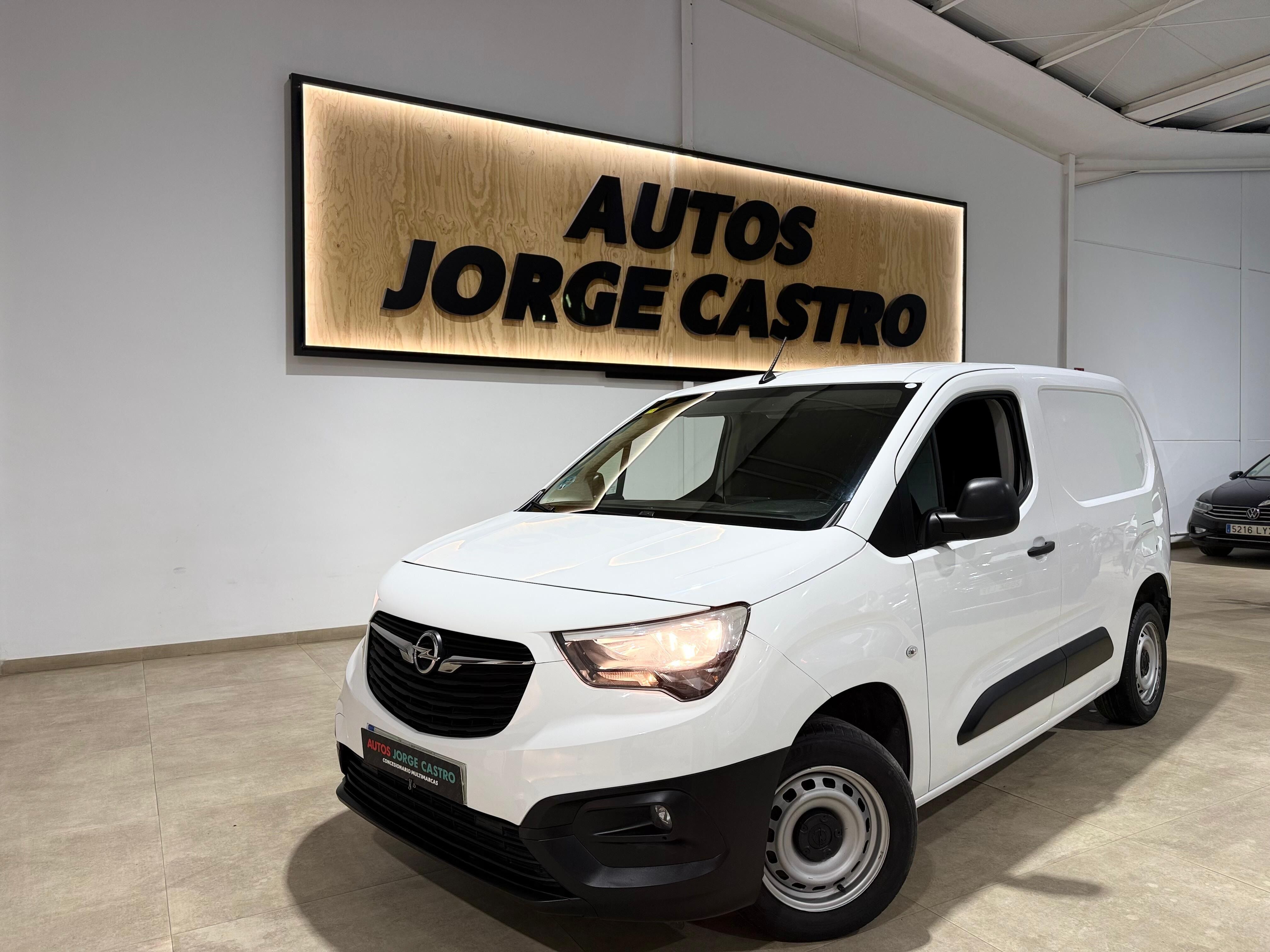 OPEL Combo (1.5 TD 75kW (100CV) Select L H1 650kg) en Sevilla