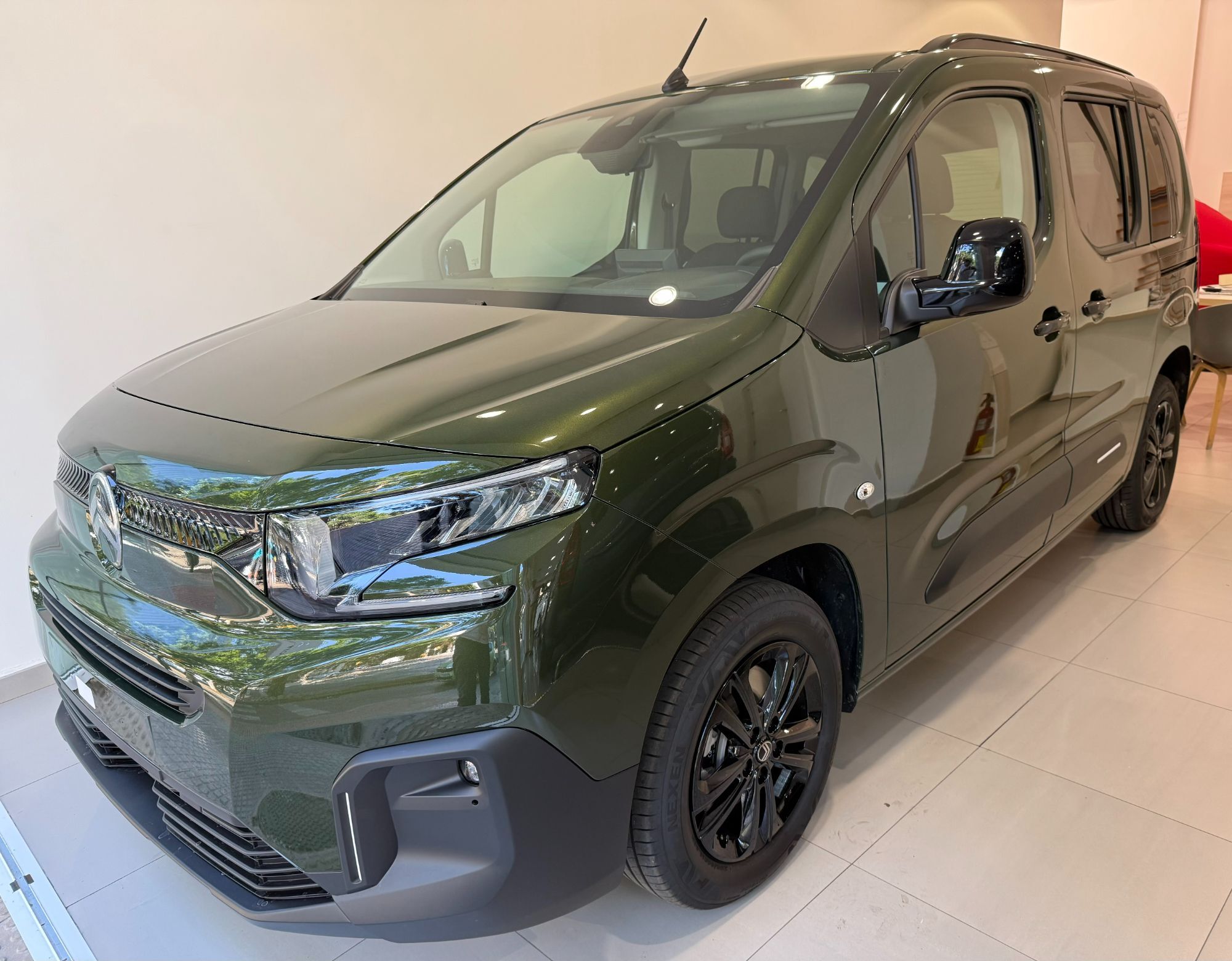 CITROEN Berlingo (BlueHDi S&S Talla M Plus 100) en Málaga