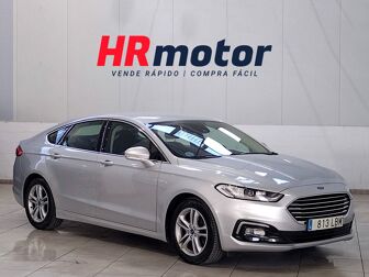 Imagen de FORD Mondeo Sedán 2.0 HEV Titanium