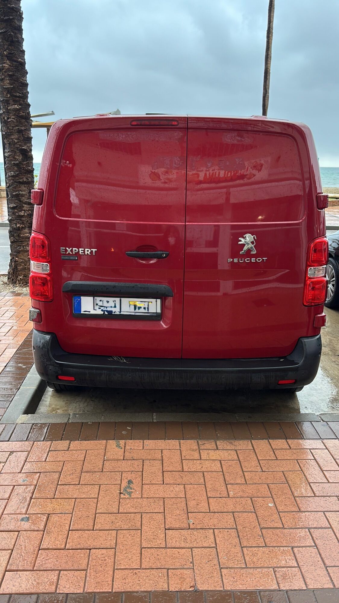 Foto del PEUGEOT Expert Fg. Standard 2.0BlueHDi S&S Prem. Aut. 180