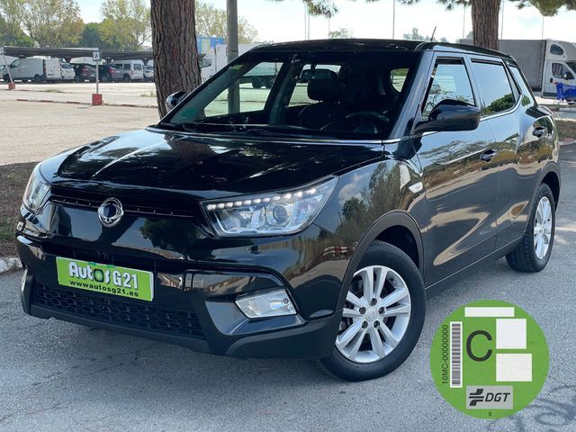 SSANGYONG KGM Tivoli (D16T Premium 4x2 85 kW (115 CV)) en Barcelona