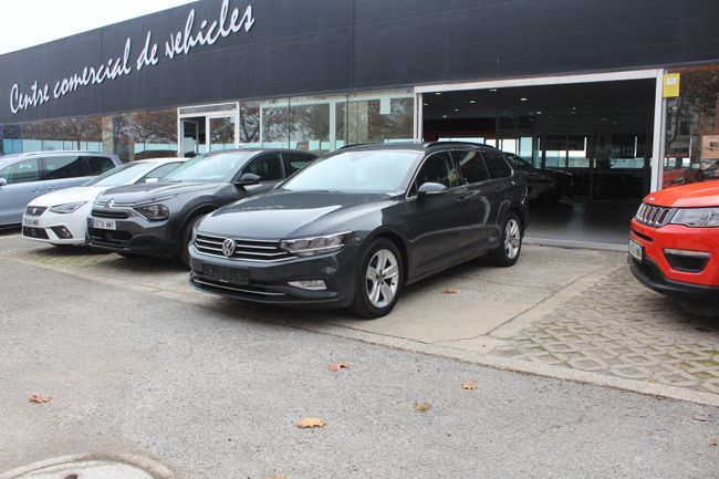VOLKSWAGEN Passat (Variant R-Line 2.0 TDI 140kW (190CV) DSG) en Madrid