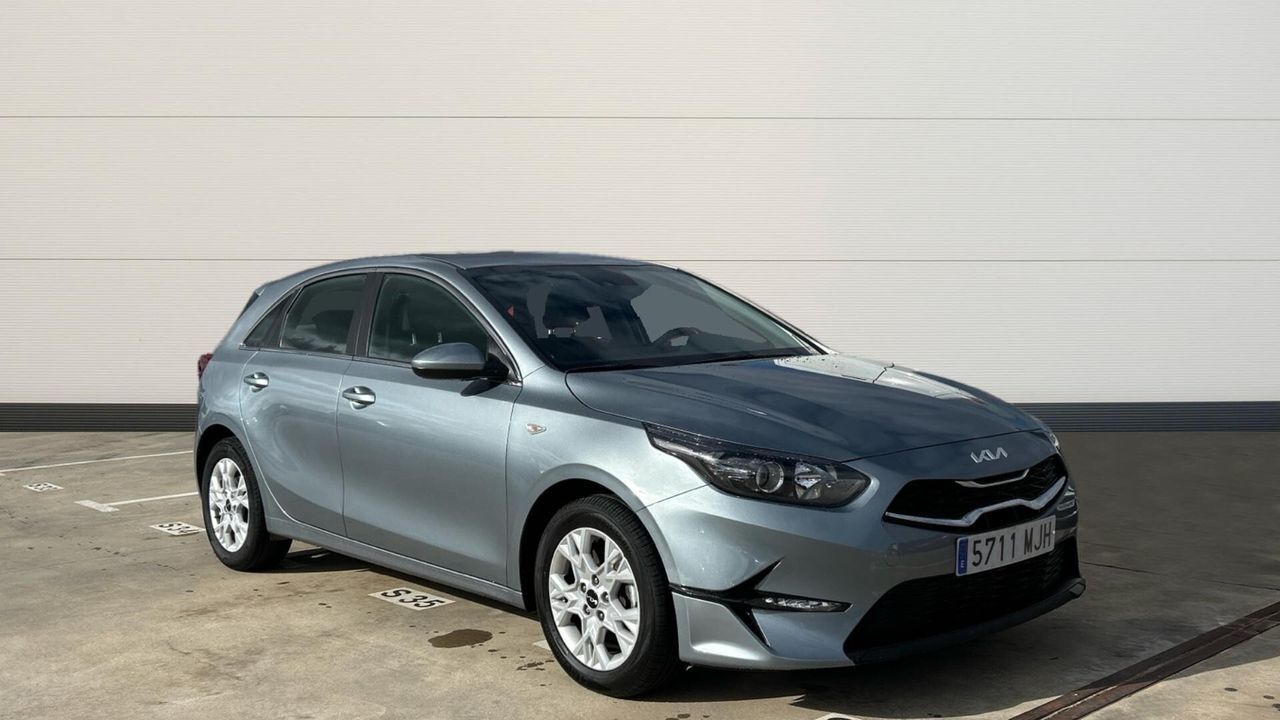 KIA Ceed (1.6 MHEV 100KW DRIVE 136 5P) en Madrid