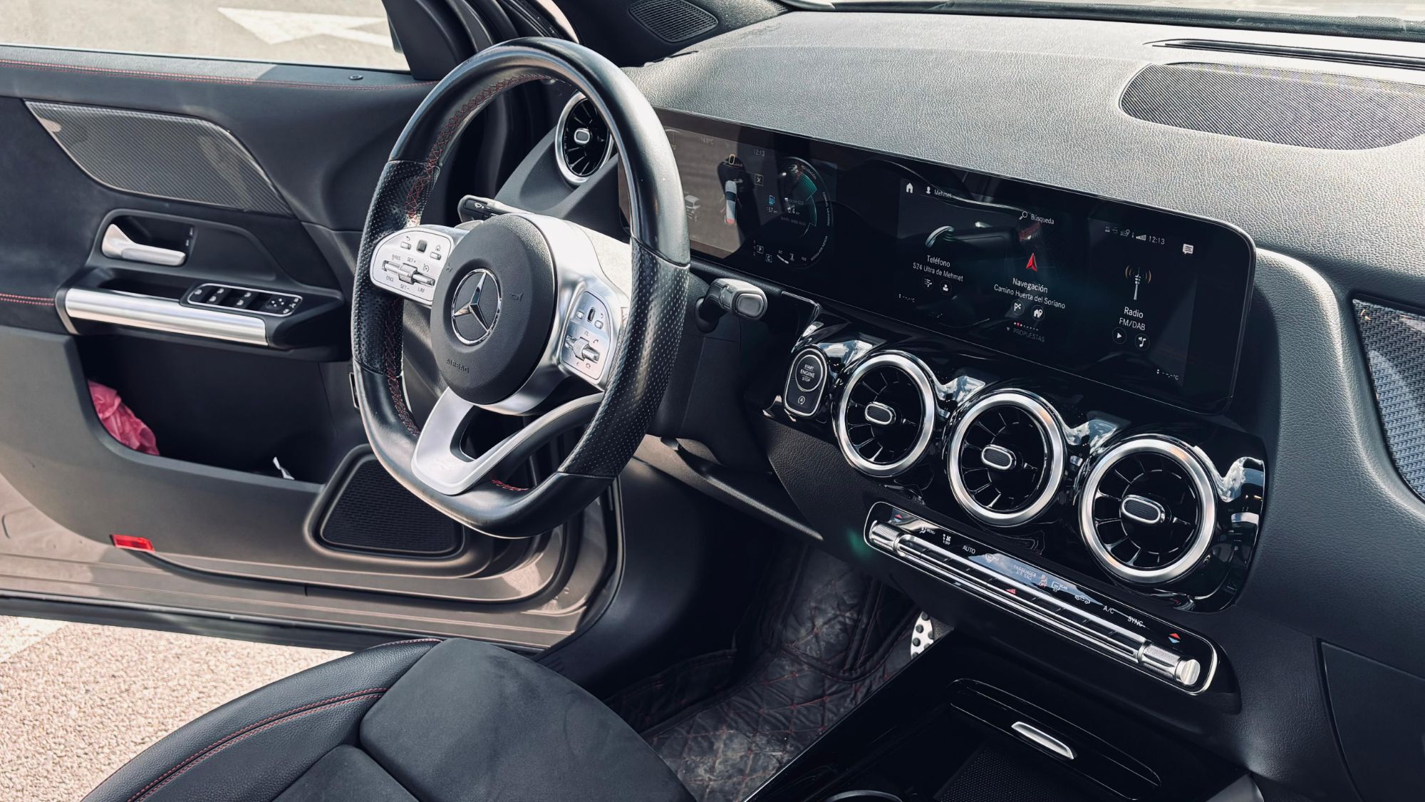 Foto del MERCEDES Clase GLA GLA 180 7G-DCT