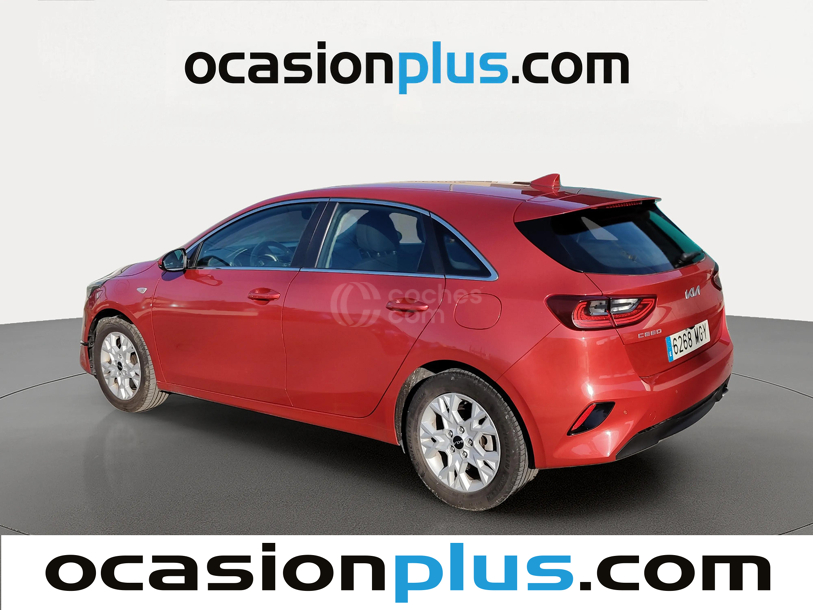 Foto del KIA Ceed 1.6 MHEV iMT Drive 136