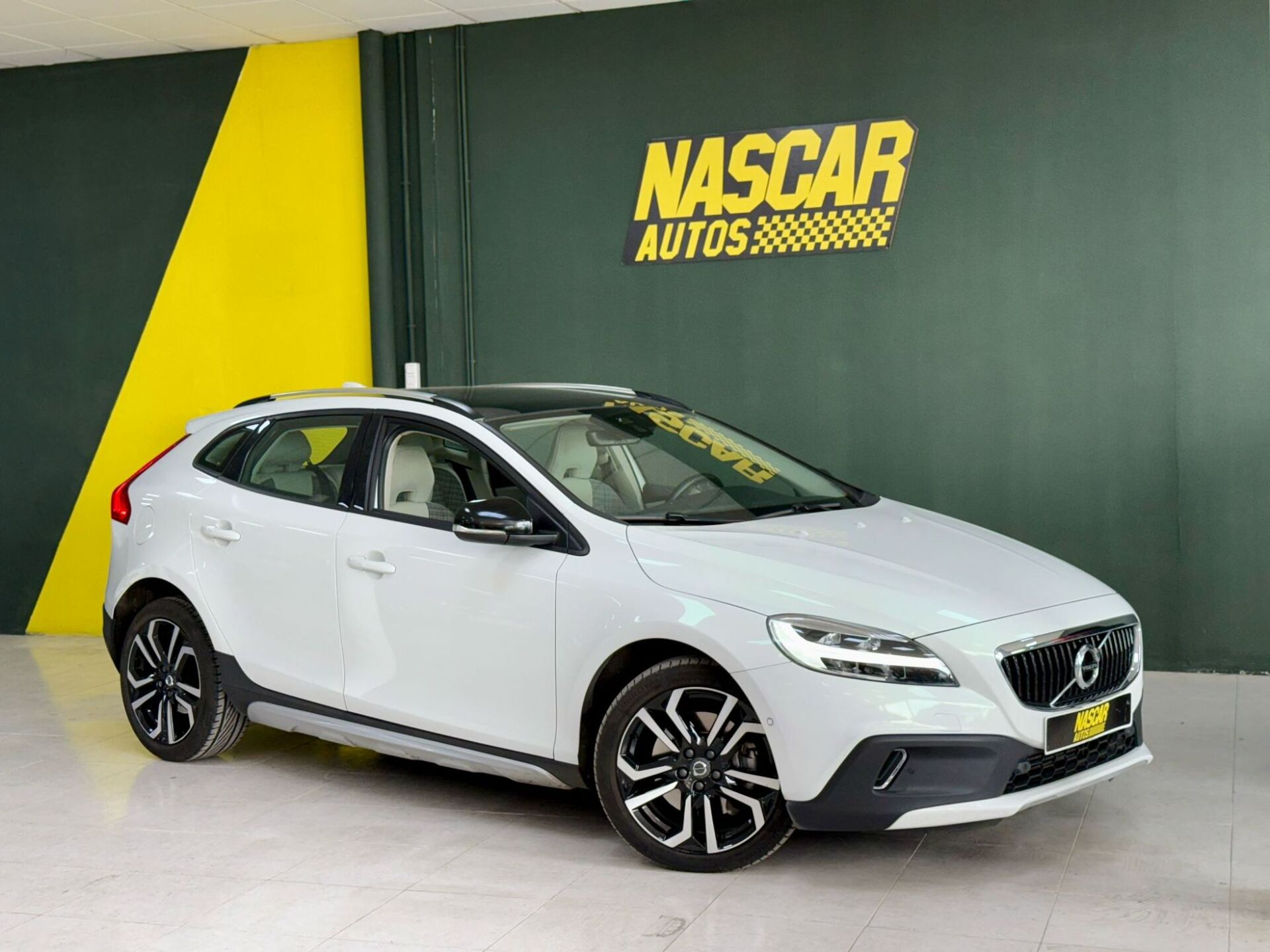 Imagen de VOLVO V40