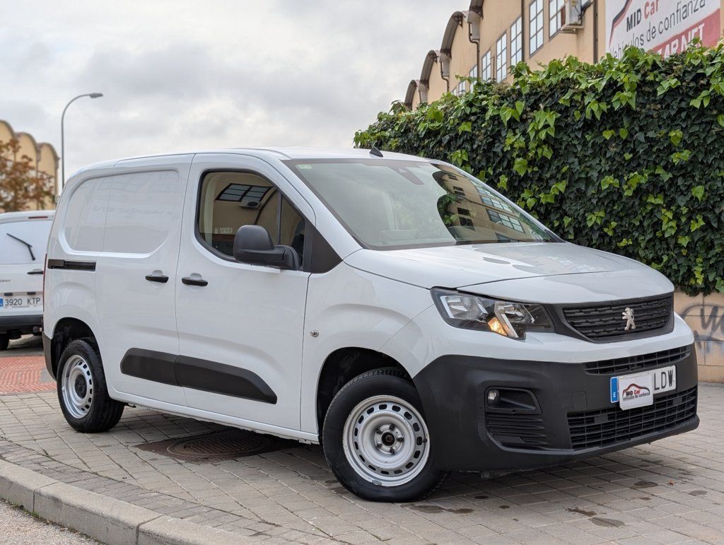 Foto del PEUGEOT Partner 1.5BlueHDI S&S Pro Standard 600kg 100