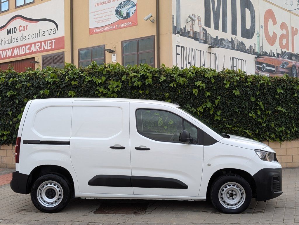 Foto del PEUGEOT Partner 1.5BlueHDI S&S Pro Standard 600kg 100