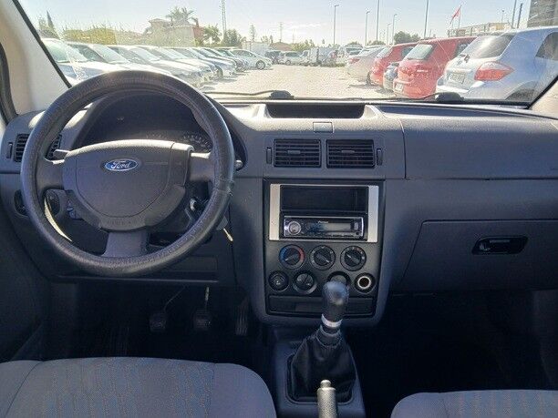 Foto del FORD Tourneo Connect 1.6TDCi Titanium 115