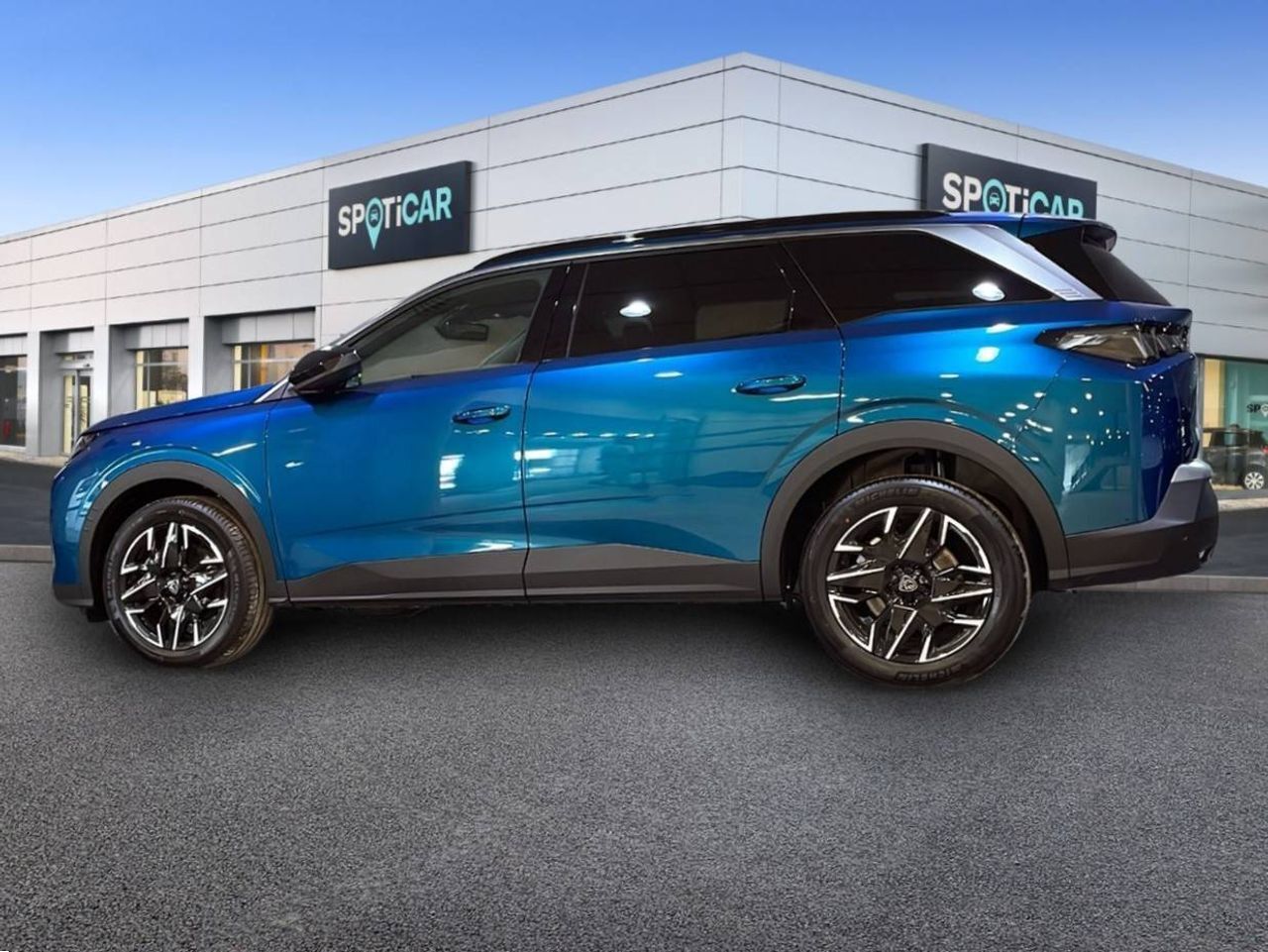 Foto del PEUGEOT 5008 Hybrid 136 Allure eDCS6