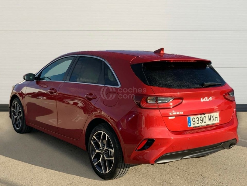 Foto del KIA Ceed 1.6 MHEV iMT Eco-Dynamics Tech 136