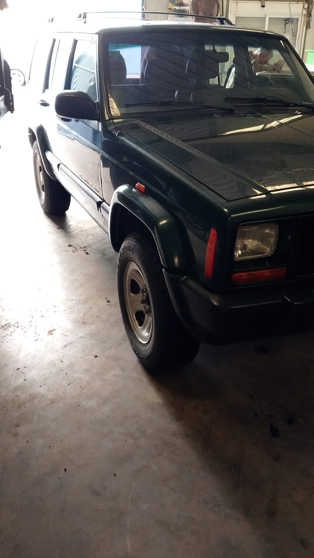 Foto del JEEP Cherokee 2.5TD Sport