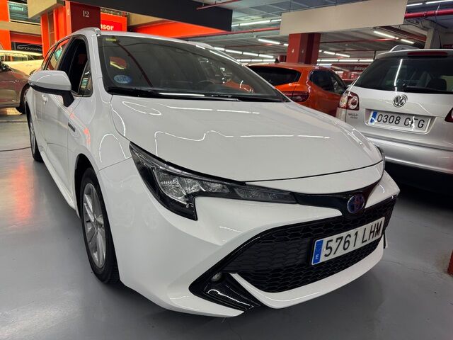 TOYOTA Corolla (Touring Sports 125H Active Tech E-CVT 90 kW (122 CV)) en Ba
