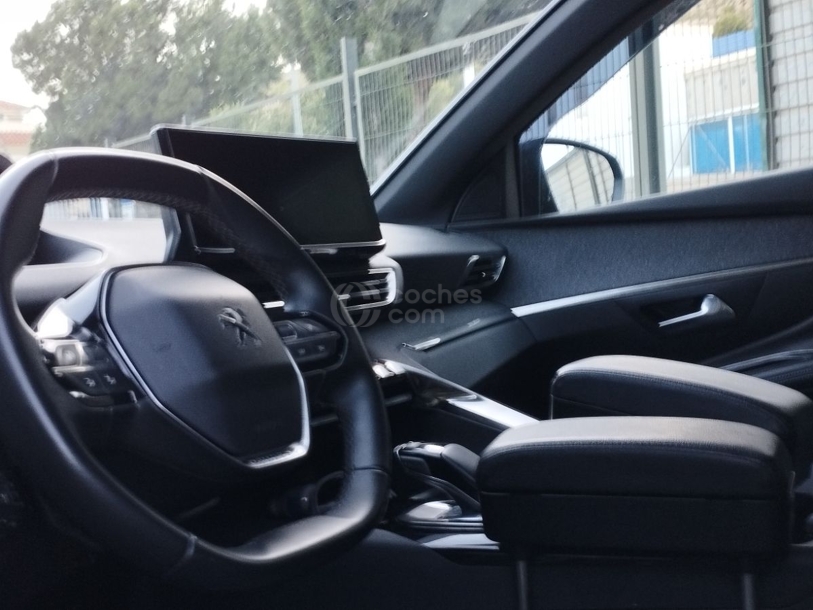 Foto del PEUGEOT 5008 1.5BlueHDi S&S Allure Pack EAT8 130