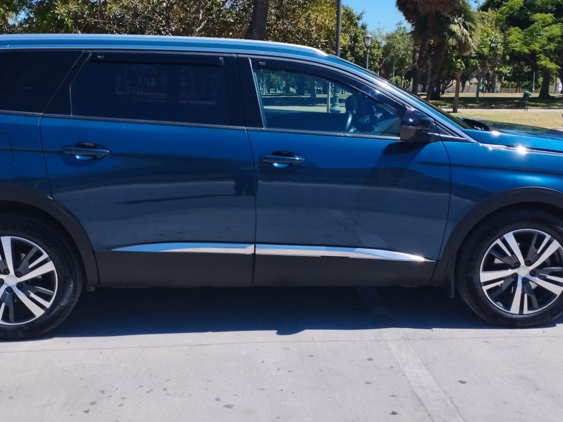 Imagen de PEUGEOT 5008