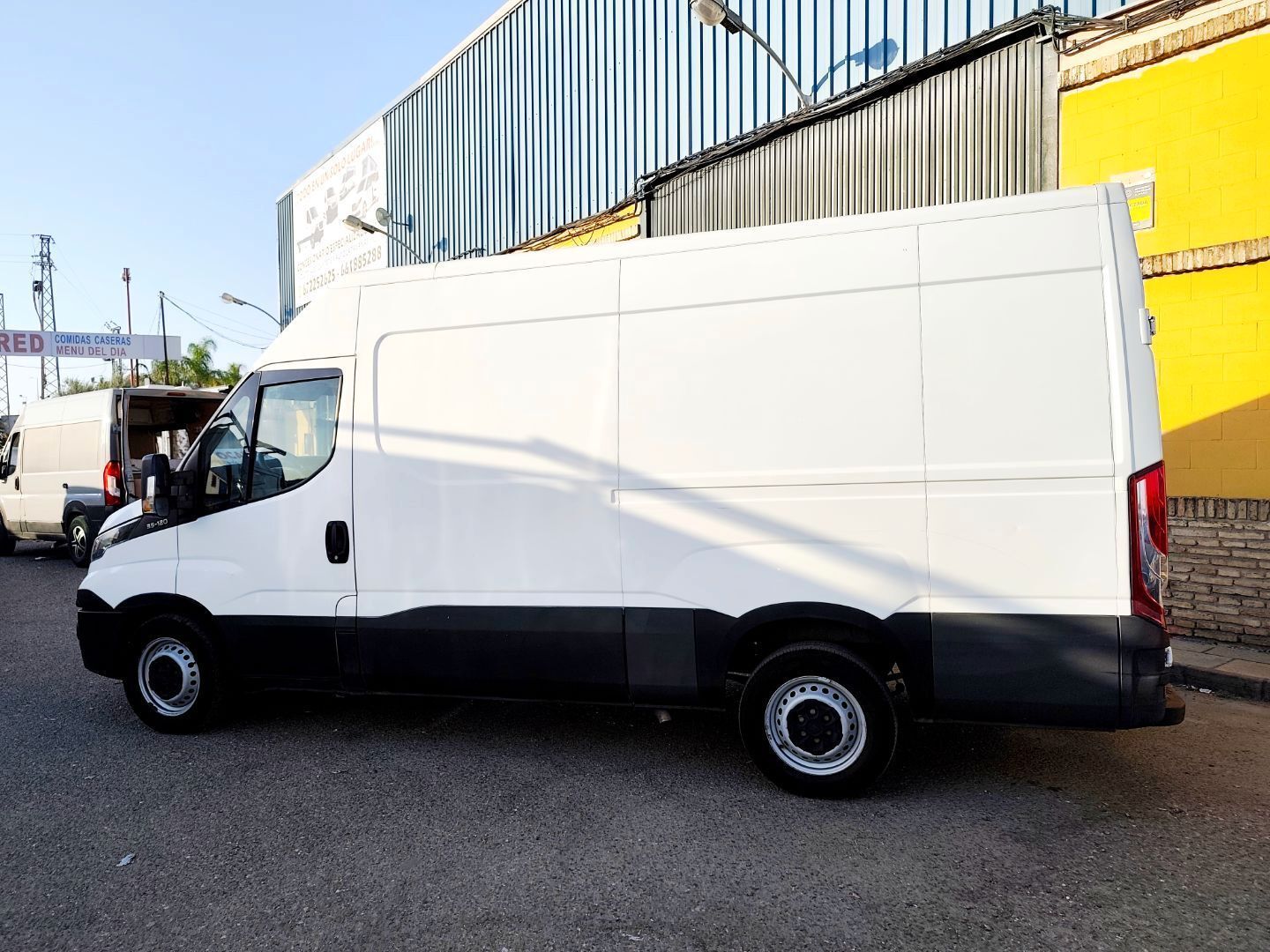 Foto del IVECO Daily Family 33S13 SV 3520 H2 10.8 126