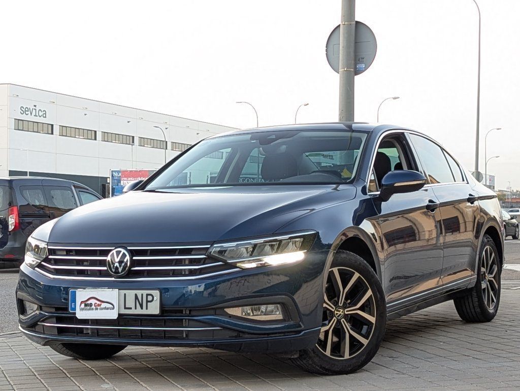 VOLKSWAGEN Passat (2.0TDI EVO Executive DSG7 110kW) en Madrid