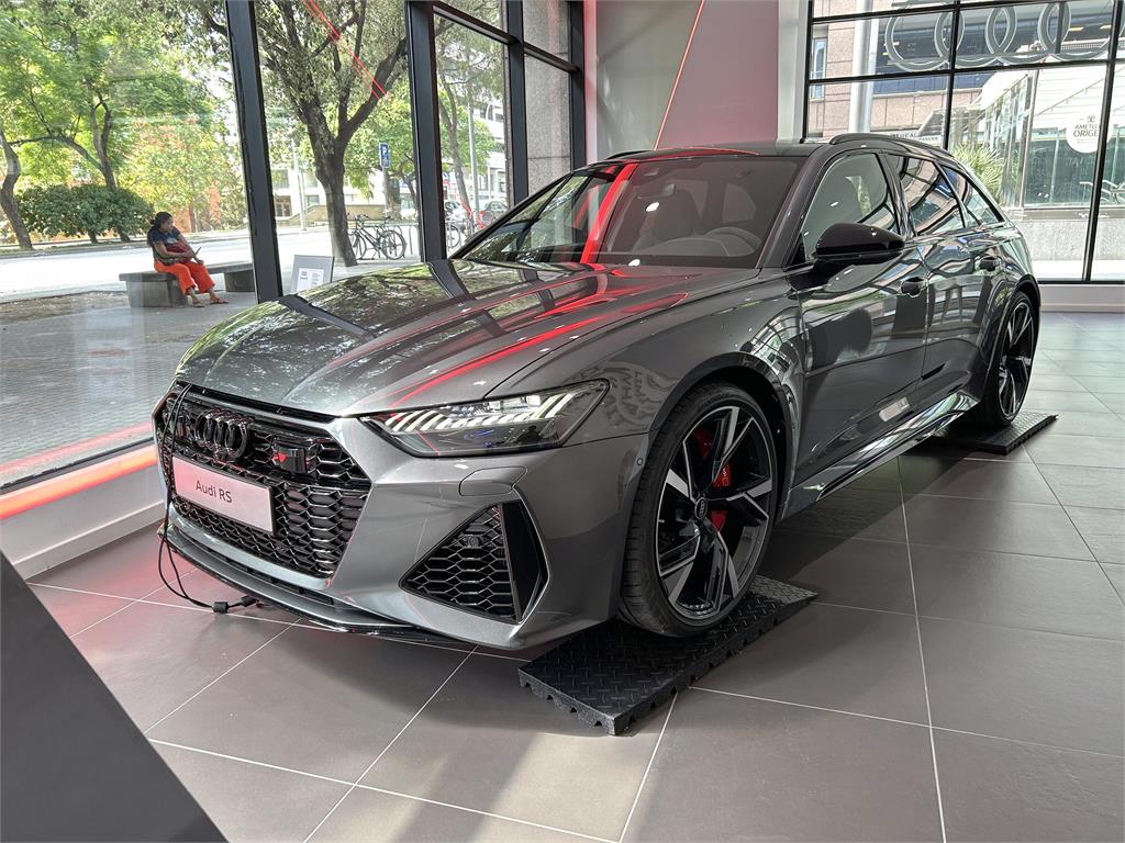 AUDI A6 (RS6 Avant Performance) en Barcelona