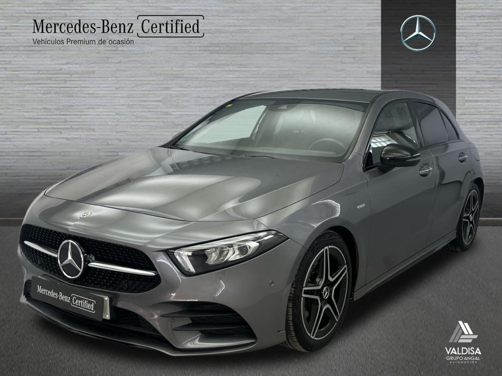 MERCEDES Clase A (A 180 d AMG Line) en Valencia