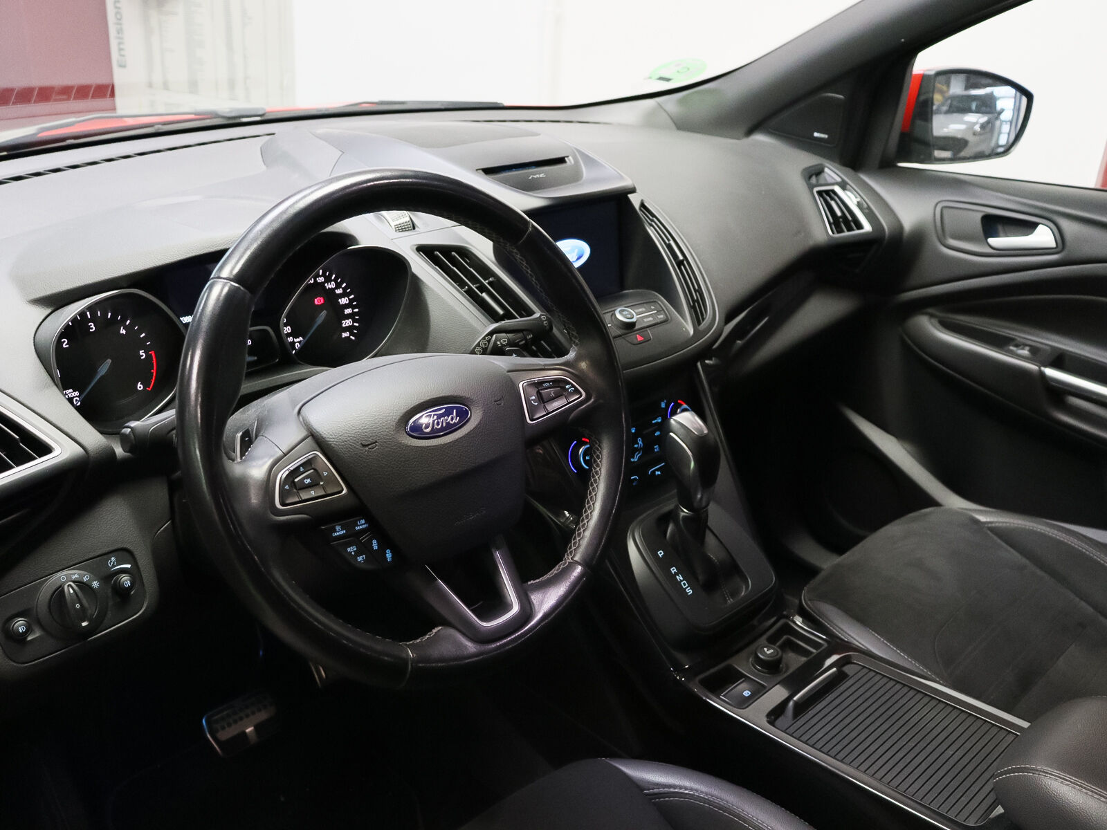 Foto del FORD Kuga 2.0TDCi Titanium 4x4 Powershift 150