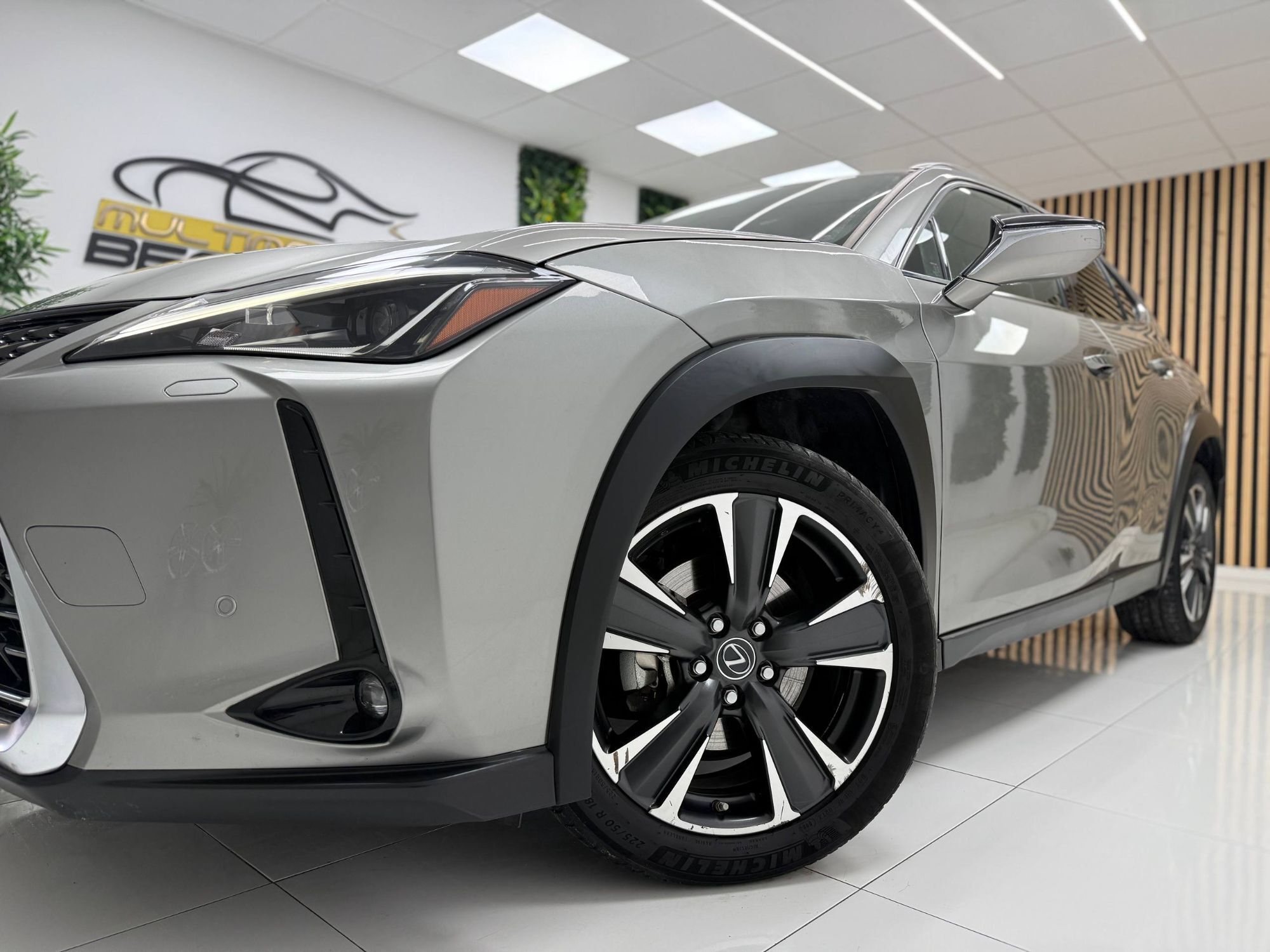 Foto del LEXUS UX 250h Premium 2WD