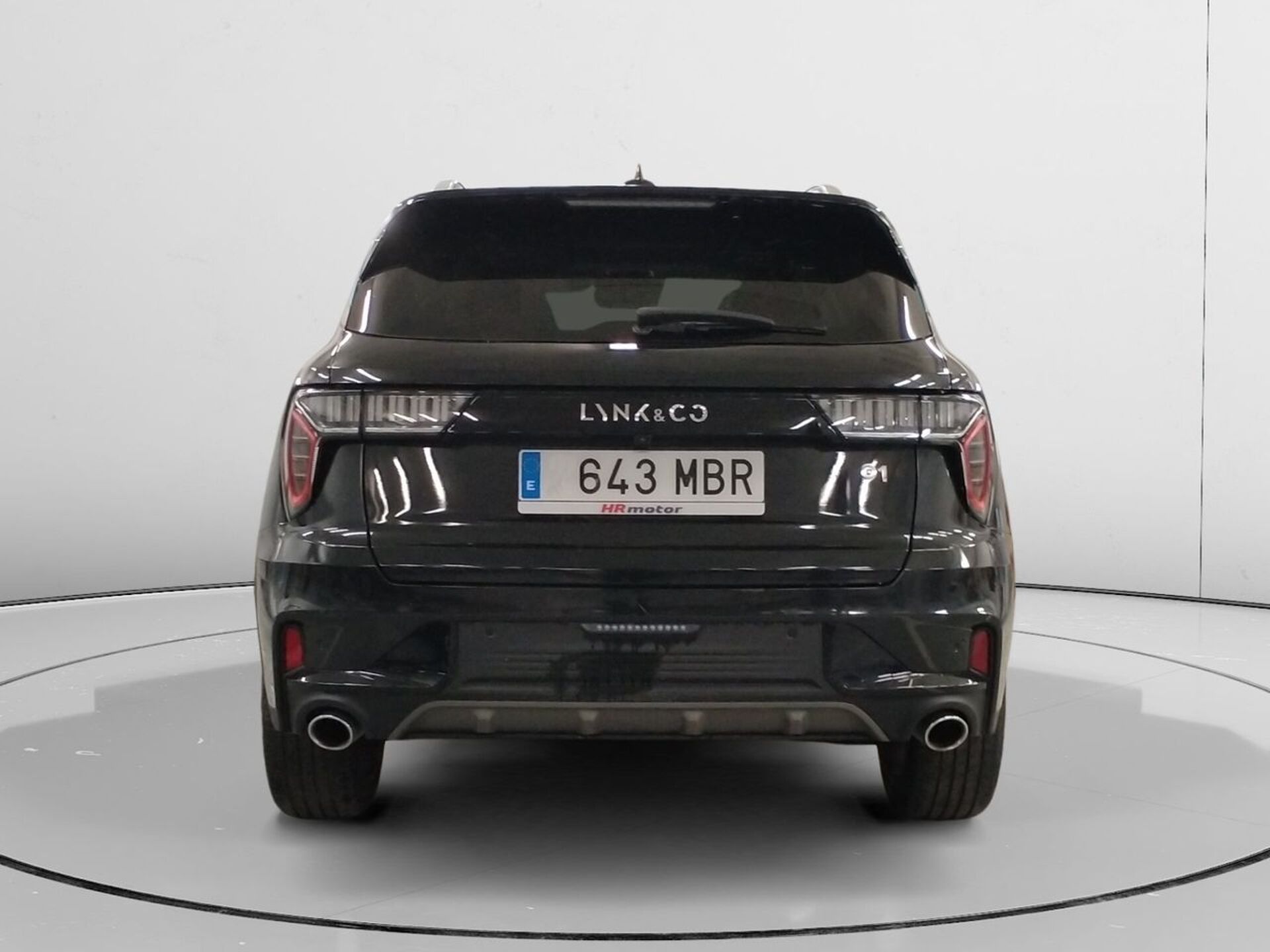 Imagen 3 de LYNK & CO 01